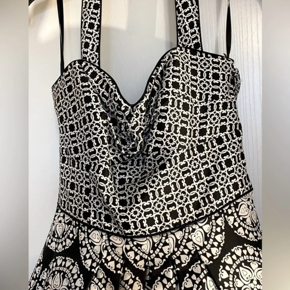 White House Black Market 100% silk black and white printed halter dress. - Picture 4 of 12
